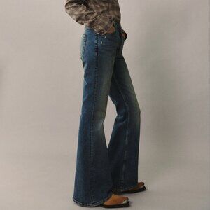 High-waist flared jeans